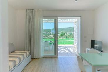 Capo Falcone Beach Charming Apartments Stintino