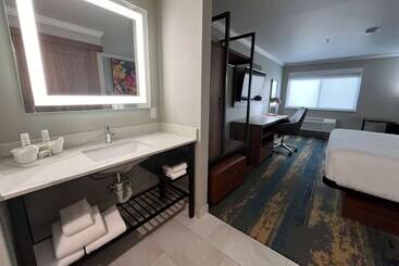 فندق La Quinta Inn & Suites By Wyndham Yakima Downtown