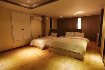Namwon River Motel