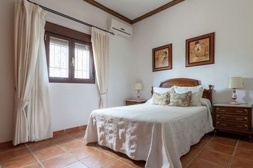 Andalusian Villa With Private Pool And Tennis Court Located 30 Km From Cordoba