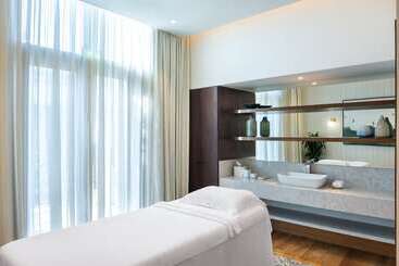 هتل Vida Beach Resort Umm Al Quwain