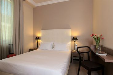 هتل Athens Lotus