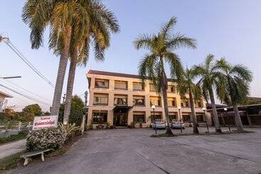 هتل The Palm Garden