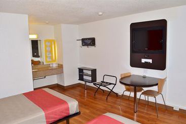 Motel 6 Boston South Braintree