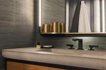 هتل Thompson Austin, By Hyatt