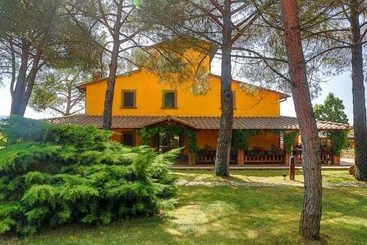Colours And Scents From Tuscany Await You In This Wonderful Property