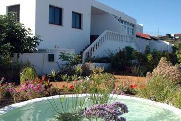 Apartamentos Y Habitaciones Villa Marina