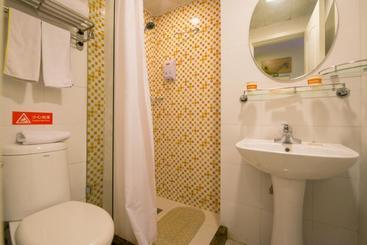 هتل Home Inn Beijing Shuangjing