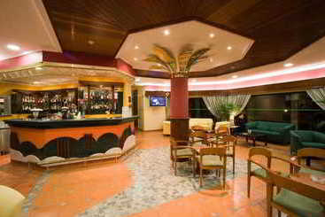 בית מלון כפרי Ria Plaza Resort
