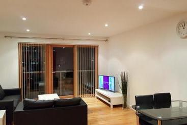 East Croydon Apartments   Just 3 Mins Walk To East Croydon Station