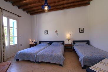 فندق Smaragda Rooms & Studios