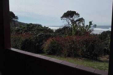 فندق Umzimvubu Retreat Guest House