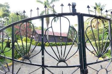 Tulia Retreat Hotel And Spa