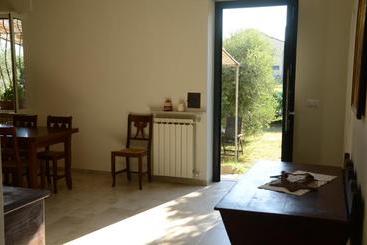 Calicantus Bed And Breakfast