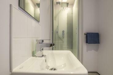 هتل No 4 Ocean Cabins   Saundersfoot Harbour   Saundersfoot