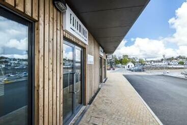 هتل No 5 Ocean Cabins   Saundersfoot Harbour   Saundersfoot