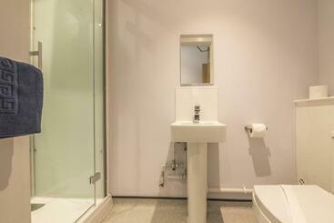 هتل No 5 Ocean Cabins   Saundersfoot Harbour   Saundersfoot