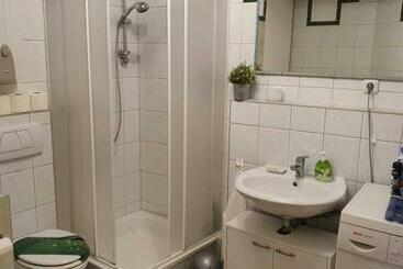 پانسیون Nicerooms Aachen