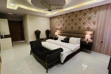 Golden Sand Hotel Rahim Yar Khan