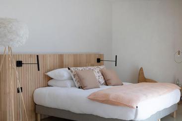 هتل A Speranza Suites Avec Piscine Privative Chauffée