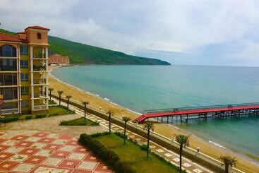 Andalucia Beach Hotel   All Inclusive