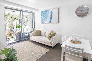 هتل Swell Resort Burleigh Heads