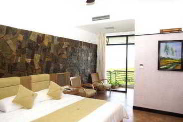 هتل Tam Giang Resort & Spa