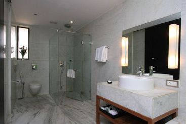Seven Hotel