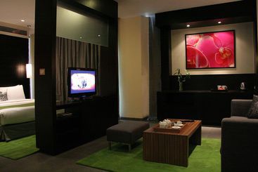 Seven Hotel
