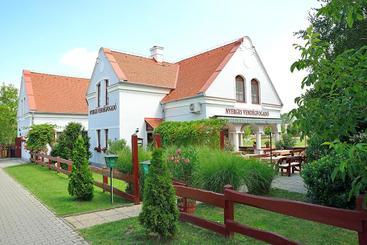 Bed and Breakfast Nyerges Vendégfogadó