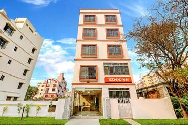 Отель Fabexpress Step Inn   Nr Biswa Bangla Gate