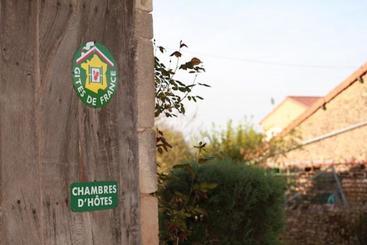 تختخواب و صبحانه Domaine De La Saule