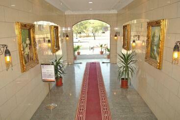 Golden Prince Hotel Al Salam