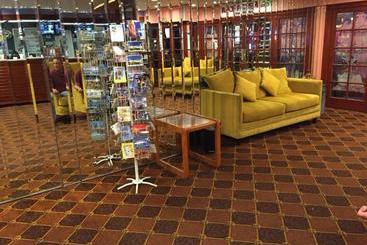 مُتل Tradewinds Airport