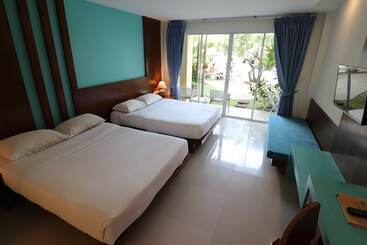 هتل Baan Karon Resort
