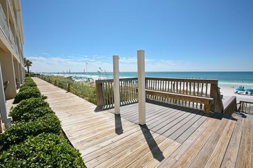 هتل Resortquest Rentals At Crystal Sands East & West