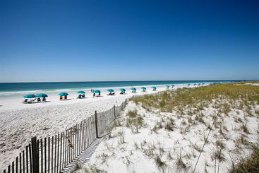 هتل Resortquest Rentals At Crystal Sands East & West