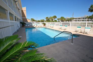هتل Resortquest Rentals At Crystal Sands East & West