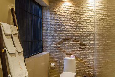 استراحتگاه Kirikayan Luxury Pool Villas & Suite