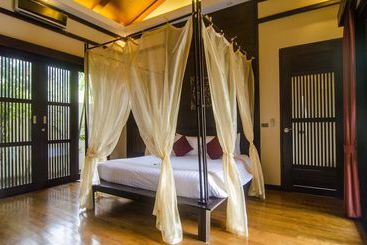 استراحتگاه Kirikayan Luxury Pool Villas & Suite