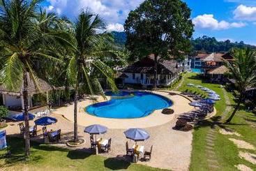 هتل Hive Khaolak Beach Resort  Adults Only