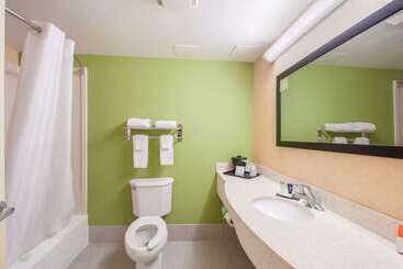 هتل Sleep Inn & Suites