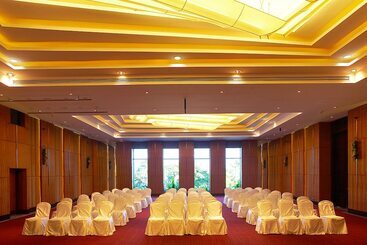 Nora Buri Resort & Spa   Sha Extra Plus