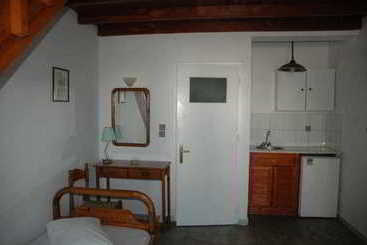 هتل Alafouzos Studios