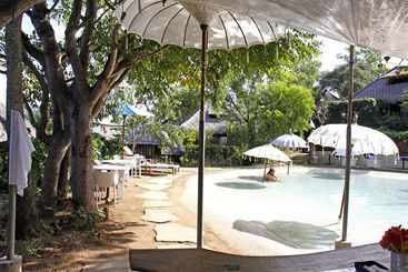 هتل Bloo Lagoon Village
