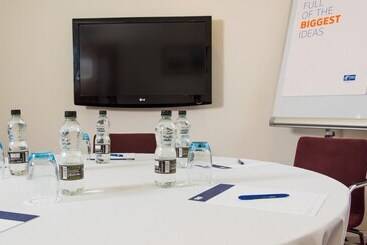 בית מלון כפרי Holiday Inn Express Tamworth By Ihg