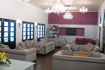 هتل Silver Sands Hideaway