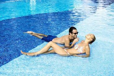 استراحتگاه Excellence Playa Mujeres  All Inclusive  Adults Only