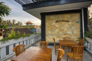 L Degus Hostel