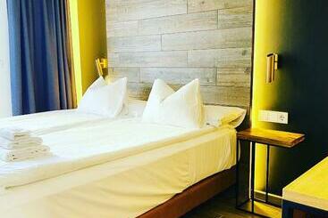 هتل Pou By Seaward Suites Only Adults